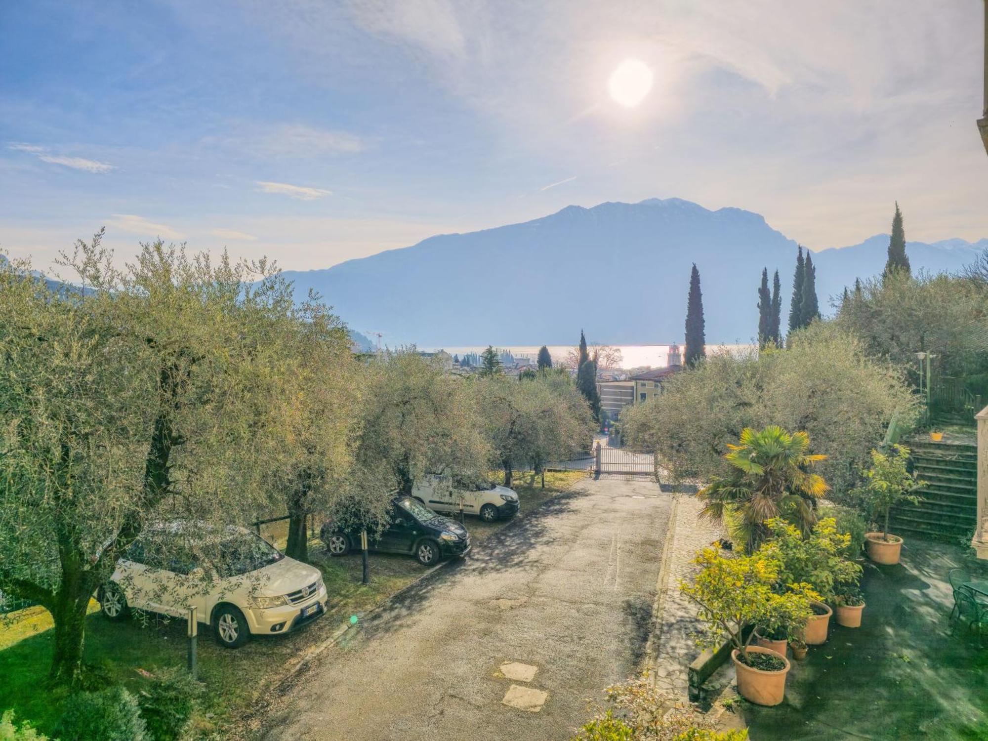 Aparthotel Englovacanze Riva del Garda Extérieur photo