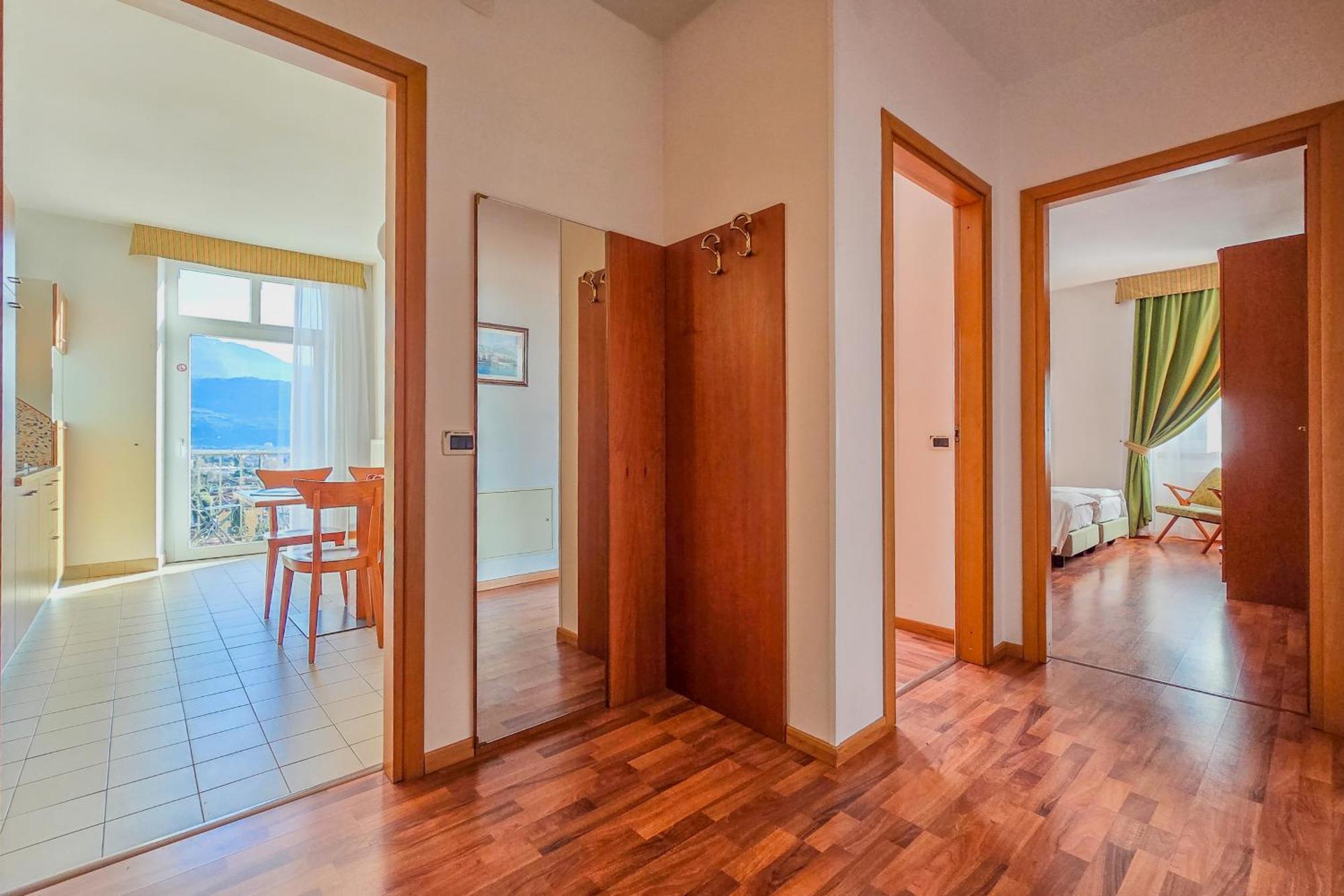 Aparthotel Englovacanze Riva del Garda Extérieur photo