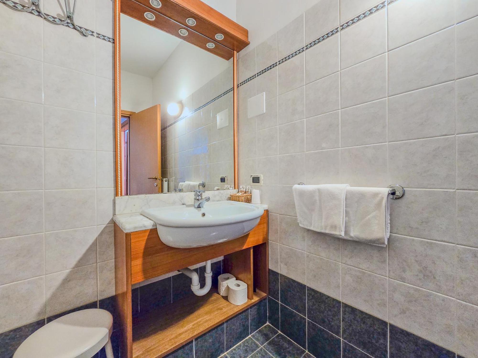 Aparthotel Englovacanze Riva del Garda Extérieur photo