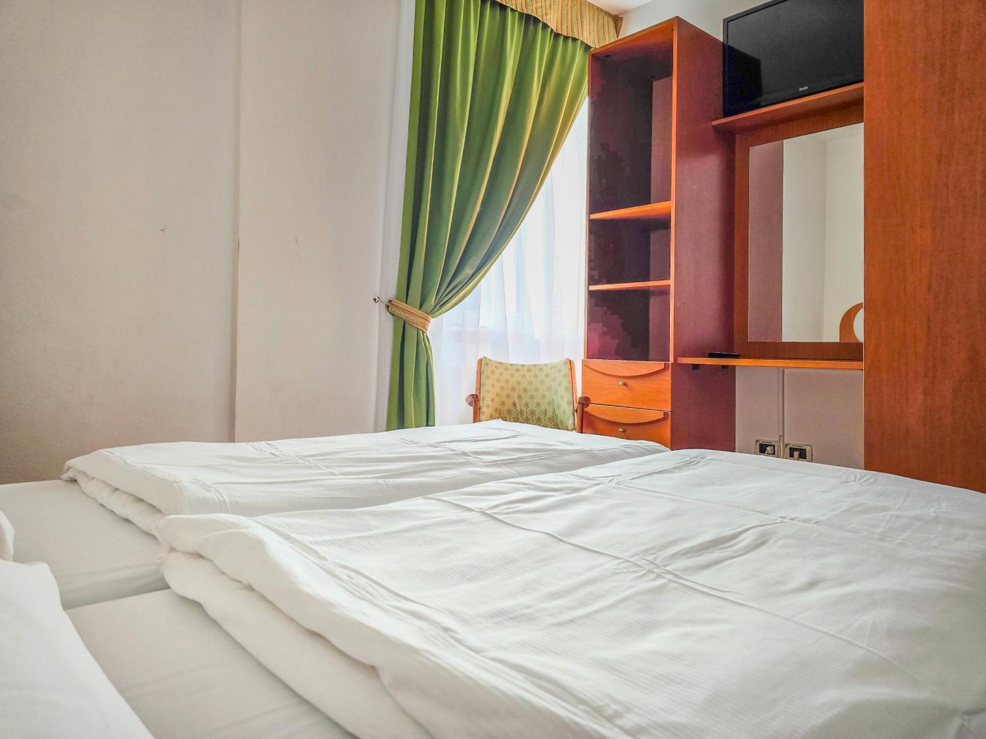 Aparthotel Englovacanze Riva del Garda Extérieur photo