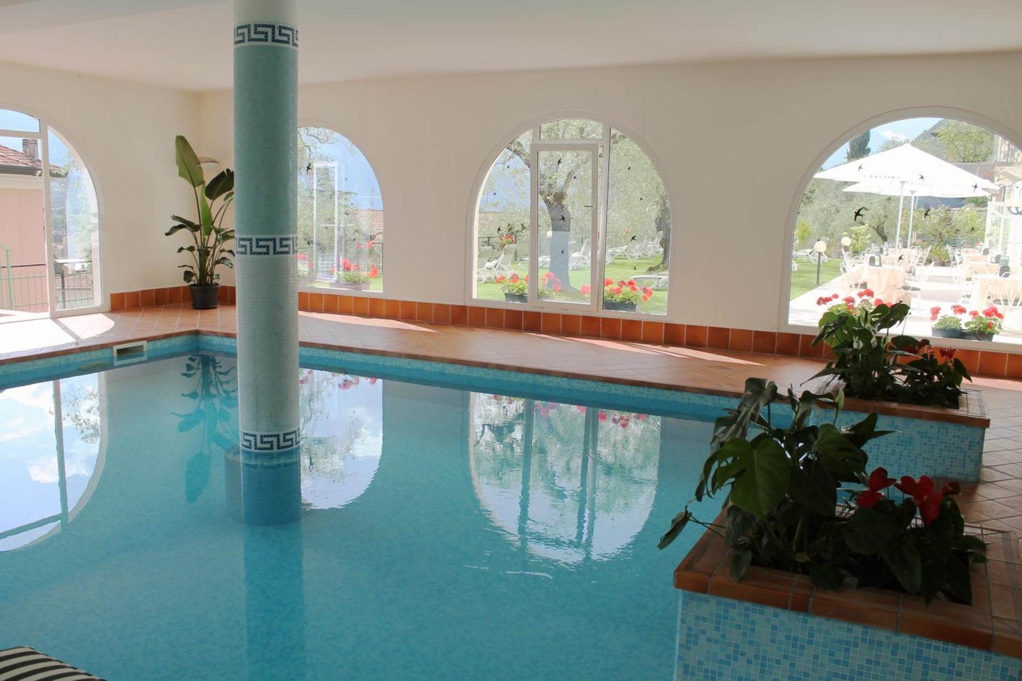 Aparthotel Englovacanze Riva del Garda Extérieur photo